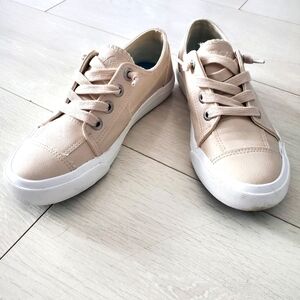 Pair of 5.5 Blowfish Sneakers